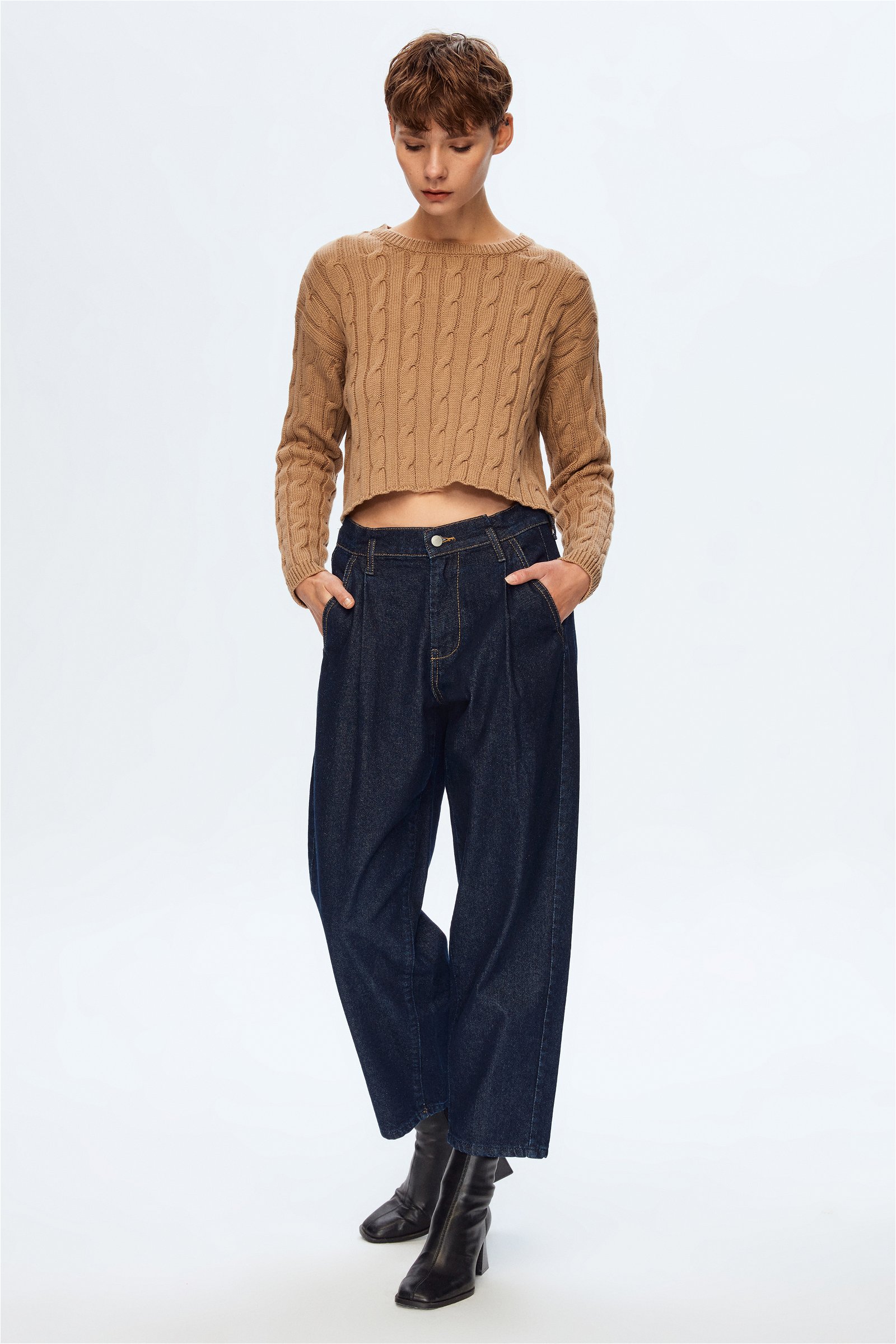 Adl Moda Tutkusu Pile Detaylı Jean Pantolon. 1